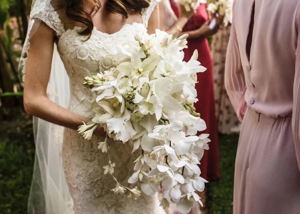 Finding the Perfect Wedding Bouquet Flowers for Your Big Day